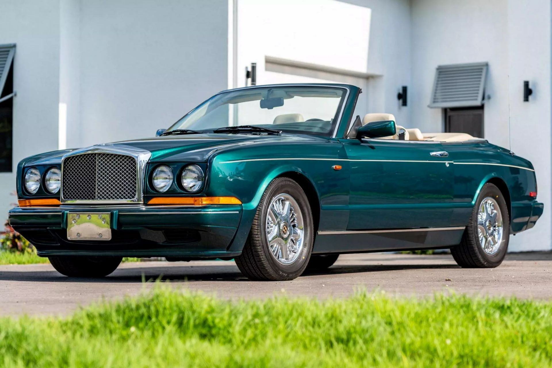 Bentley Azure 1996 (1).jpg