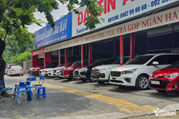 Showroom xe cũ